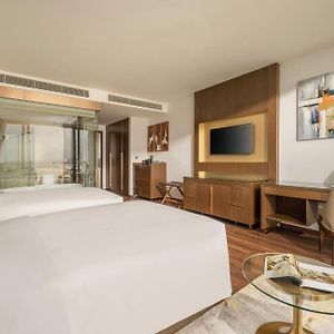 Deluxe Twin Room Balcony Bathtub